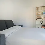 Modern House In The Center Of With Parking * レッコ