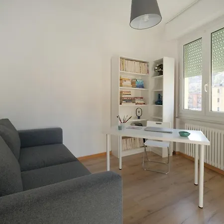 Modern House In The Center Of With Parking Daire Recco
