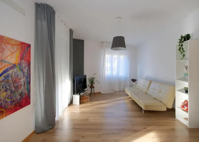 Modern House In The Center Of With Parking Daire