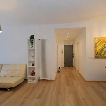 Apartment Modern House In The Center Of With Parking