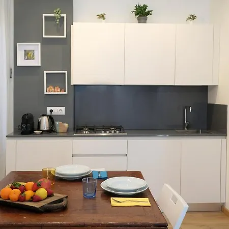 Modern House In The Center Of With Parking *