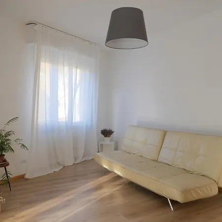 Modern House In The Center Of With Parking *