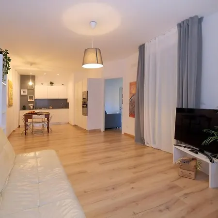 Appartement Modern House In The Center Of With Parking