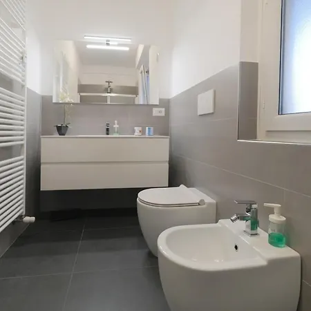 Modern House In The Center Of With Parking * Recco