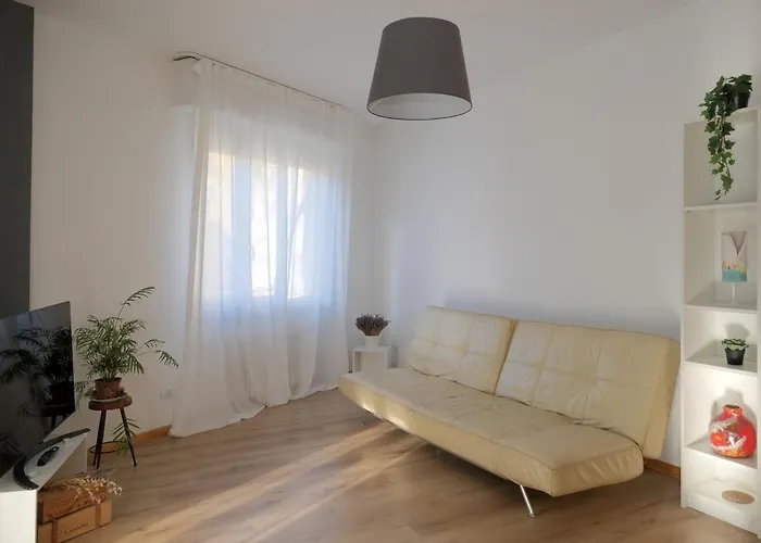 Modern House In The Center Of With Parking *