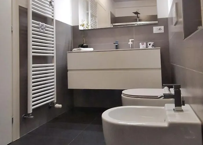 Modern House In The Center Of With Parking Recco