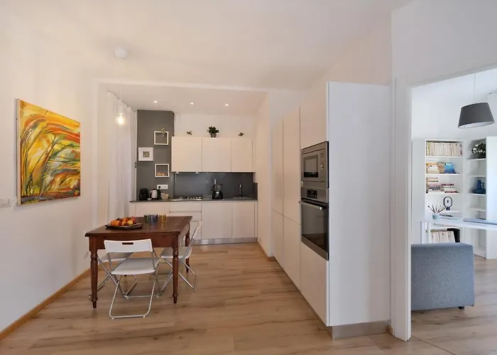 Modern House In The Center Of With Parking * Recco